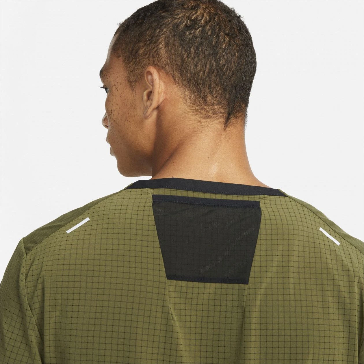 Nike Dri-Fit Rise 5 Trail Short Sleeve Jersey Green - Image 3