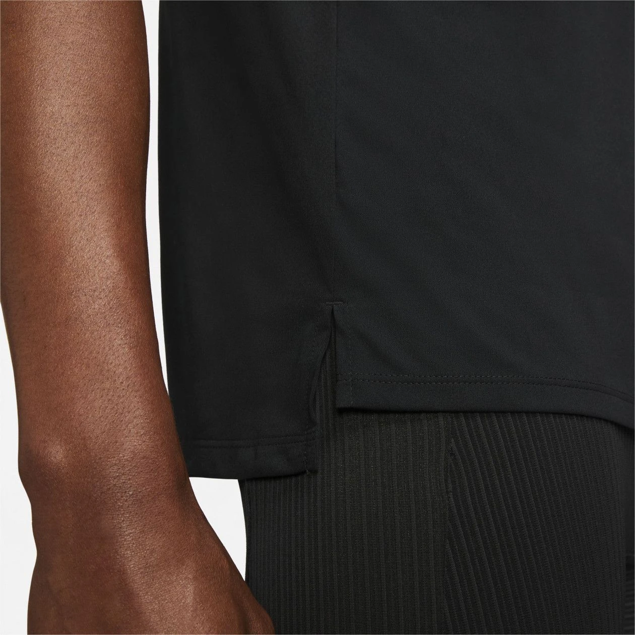 Nike Dri-Fit Rise 5 Short Sleeve Jersey Black - Image 5